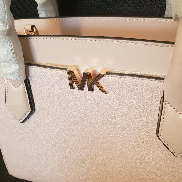 AUTHENTIC NWT MICHAEL KORS Leather Satchel - Picture 2 of 5